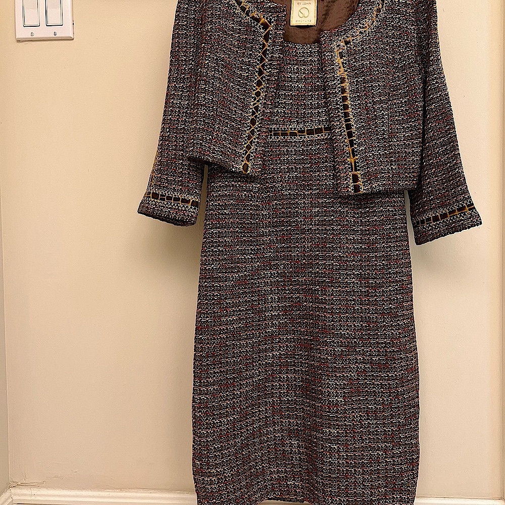 St. John 2 pieces dress jacket suit size 2 4